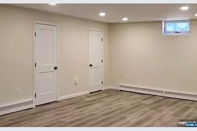 83 Hampshire Road, Washington Township, NJ 07676 - Photo 8