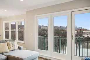 343 The Promenade 343, Edgewater, NJ 07020 - Photo 2