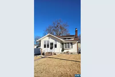 421 Lincoln Avenue, Pompton Lakes, NJ 07442 - Photo 1