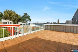 22 Vela Way, Edgewater, NJ 07020 - Photo 38