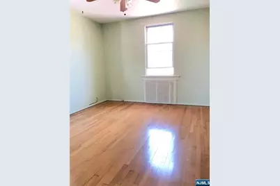 808 Fairview 2 #2, Fort Lee, NJ 07024 - Photo 6