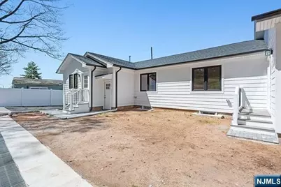 15 Bredder Court, Elmwood Park, NJ 07407 - Photo 22