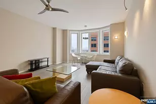 2201 City Pl, Edgewater, NJ 07020 - Photo 4