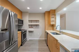 2201 City Pl, Edgewater, NJ 07020 - Photo 18