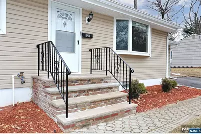 221 Raymond Street, Hillsdale, NJ 07642 - Photo 2