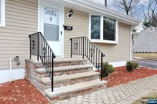 221 Raymond St, Hillsdale, NJ 07642 - Photo 2