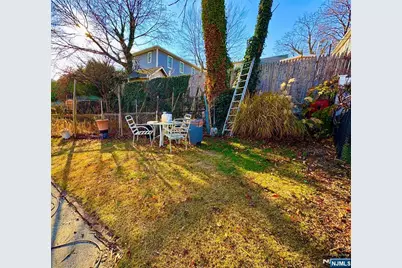 48 Sussex Road, Bergenfield, NJ 07621 - Photo 4