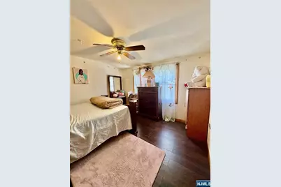 48 Sussex Road, Bergenfield, NJ 07621 - Photo 8