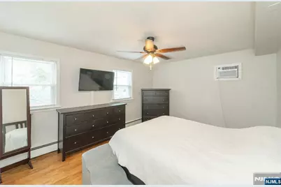 84 Locust Avenue, Wallington, NJ 07057 - Photo 14