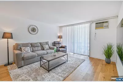 462C Liberty Street 312 #312, Little Ferry, NJ 07643 - Photo 4
