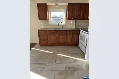 121 Westervelt Place 1F #1F, Lodi, NJ 07644 - Photo 2