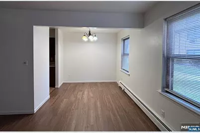 13 N End Drive 13 #13, Secaucus, NJ 07094 - Photo 6