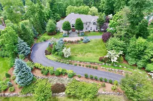 7 Finn Ct, Mahwah, NJ 07430 - Photo 1