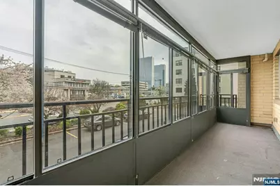 2185 Lemoine Avenue 2C #2C, Fort Lee, NJ 07024 - Photo 8