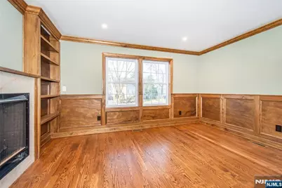 44 4th Avenue, Roseland, NJ 07068 - Photo 10