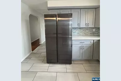 309 E 17th Street 2 #2, Paterson, NJ 07524 - Photo 2