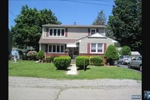 31 Garbarino Ave 2, Wanaque, NJ 07465 - Photo 2