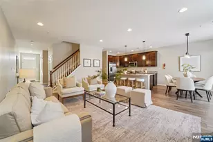 8 Masterson Ct, Waldwick, NJ 07463 - Photo 10