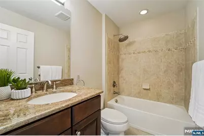 8 Masterson Court, Waldwick, NJ 07463 - Photo 32