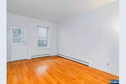 502 Washington Avenue 6 #6, Belleville, NJ 07109 - Photo 4