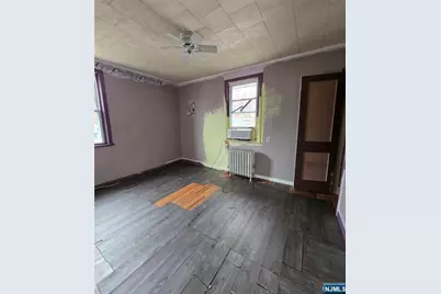 33 Harcourt Avenue, Bergenfield, NJ 07621 - Photo 6