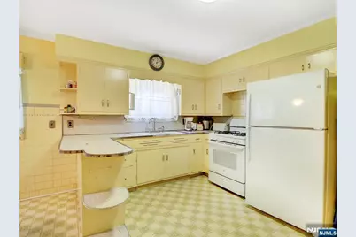 103-107 Mt Vernon Place, Newark, NJ 07106 - Photo 8