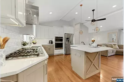 30-06 Morlot Avenue, Fair Lawn, NJ 07410 - Photo 4