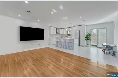 745 Washington Avenue, Washington Township, NJ 07676 - Photo 6