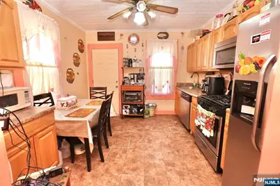 22-24 Kensington Place, East Orange, NJ 07017 - Photo 4