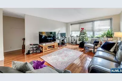 2100 Linwood Avenue 2N #2N, Fort Lee, NJ 07024 - Photo 4