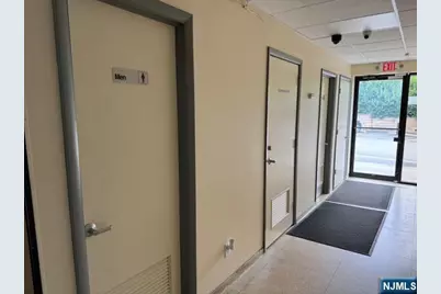 111 Charlotte Place 104 #104, Englewood Cliffs, NJ 07632 - Photo 6