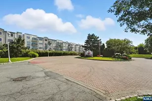 252 The Promenade 9-252, Edgewater, NJ 07020 - Photo 34