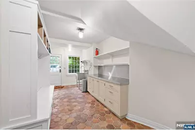 215 Upper Mountain, Montclair, NJ 07042 - Photo 38