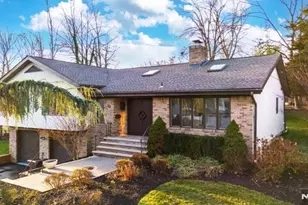 19 Park Dr, Livingston, NJ 07039 - Photo 1