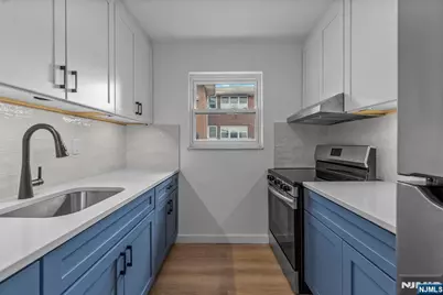 313 Grantwood Boulevard Apt 10 #Apt 10, Palisades Park, NJ 07650 - Photo 8