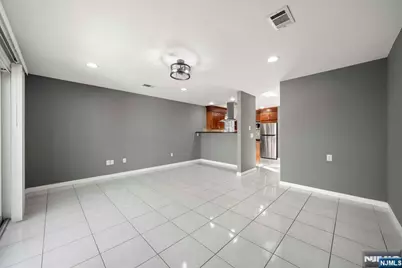 465B Cliff Street B #B, Fairview, NJ 07022 - Photo 10