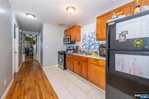 28 Highland St, Paterson, NJ 07524 - Photo 16