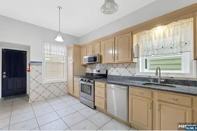 53 Oakwood Avenue, Kearny, NJ 07032 - Photo 12