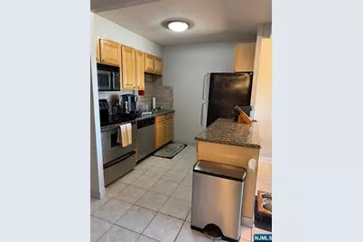 770 Anderson Avenue 9F #9F, Cliffside Park, NJ 07010 - Photo 4