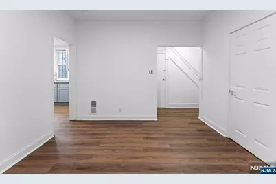 296 Pearsall Avenue, Jersey City, NJ 07305 - Photo 6