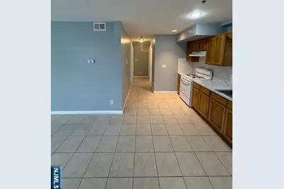 358 Hawthorne Avenue 356 #356, Newark, NJ 07112 - Photo 4