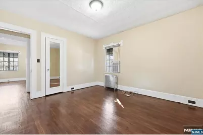 283 Pasadena Avenue, Hasbrouck Heights, NJ 07604 - Photo 26