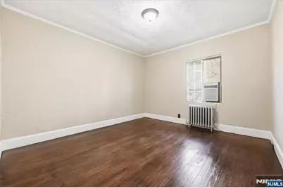 283 Pasadena Avenue, Hasbrouck Heights, NJ 07604 - Photo 18