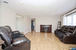 16 Maple Ave, South Hackensack Township, NJ 07606 - Photo 4