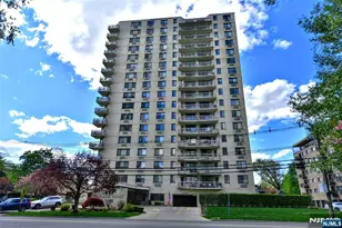 307 Prospect Ave 4B, Hackensack, NJ 07601 - Photo 4