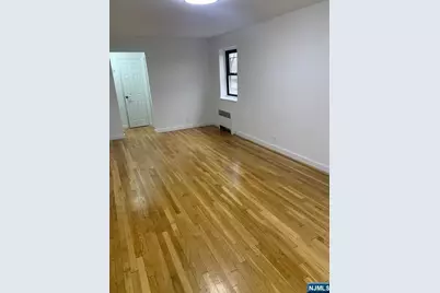 2329 Hudson Terrace C12 #C12, Fort Lee, NJ 07024 - Photo 2