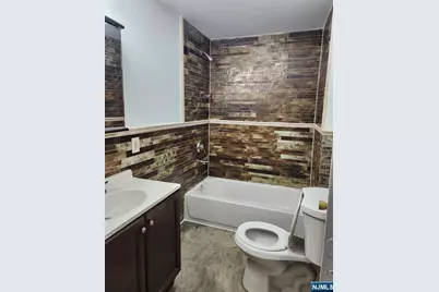 93 Astor Street 2 #2, Newark, NJ 07114 - Photo 2