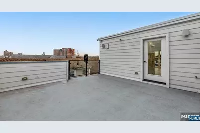 38 Hudson Avenue, Edgewater, NJ 07020 - Photo 44