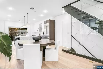 38 Hudson Avenue, Edgewater, NJ 07020 - Photo 10