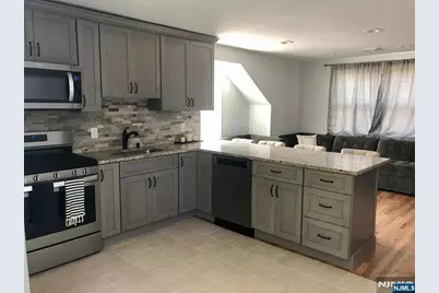 7-09 Dewey Place 1 #1, Fair Lawn, NJ 07410 - Photo 4